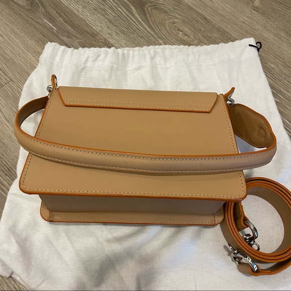 Schutz Premium Hand Bag - Picture 6 of 8